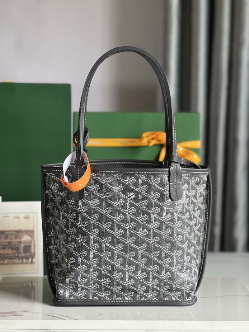 Goyard Shopping Bags